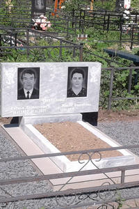 Памятник на двоих в Ростове